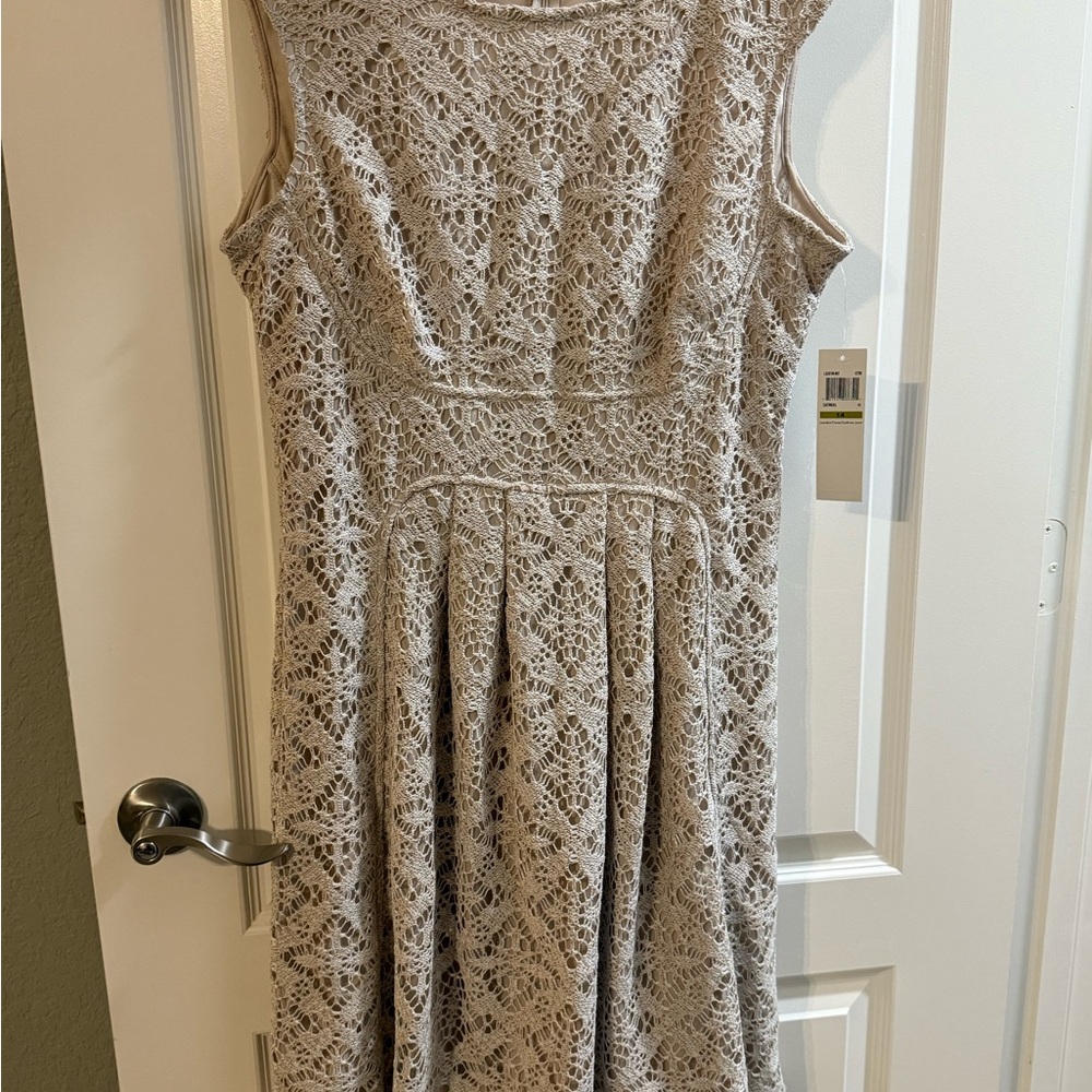 London Times Lace Midi Dress - Cream